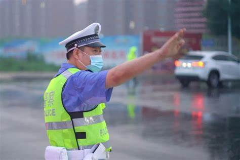 一秒天黑，聞?dòng)嵍鴦?dòng)！后勤人堅(jiān)決筑牢校園安全屏障