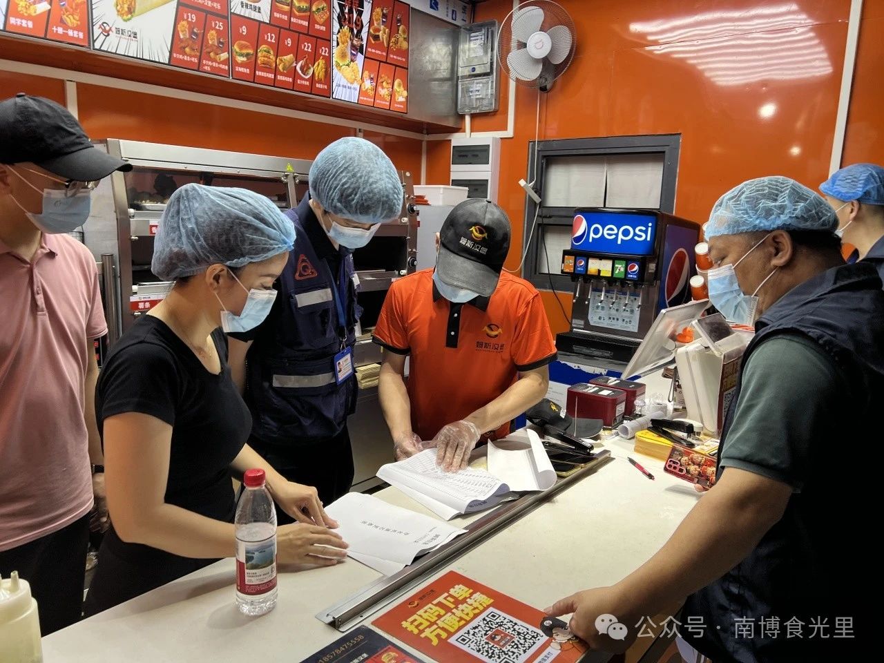 省市聯(lián)動(dòng)檢查守護(hù)食安防線(xiàn)，廣科學(xué)院食堂順利通過(guò)檢查